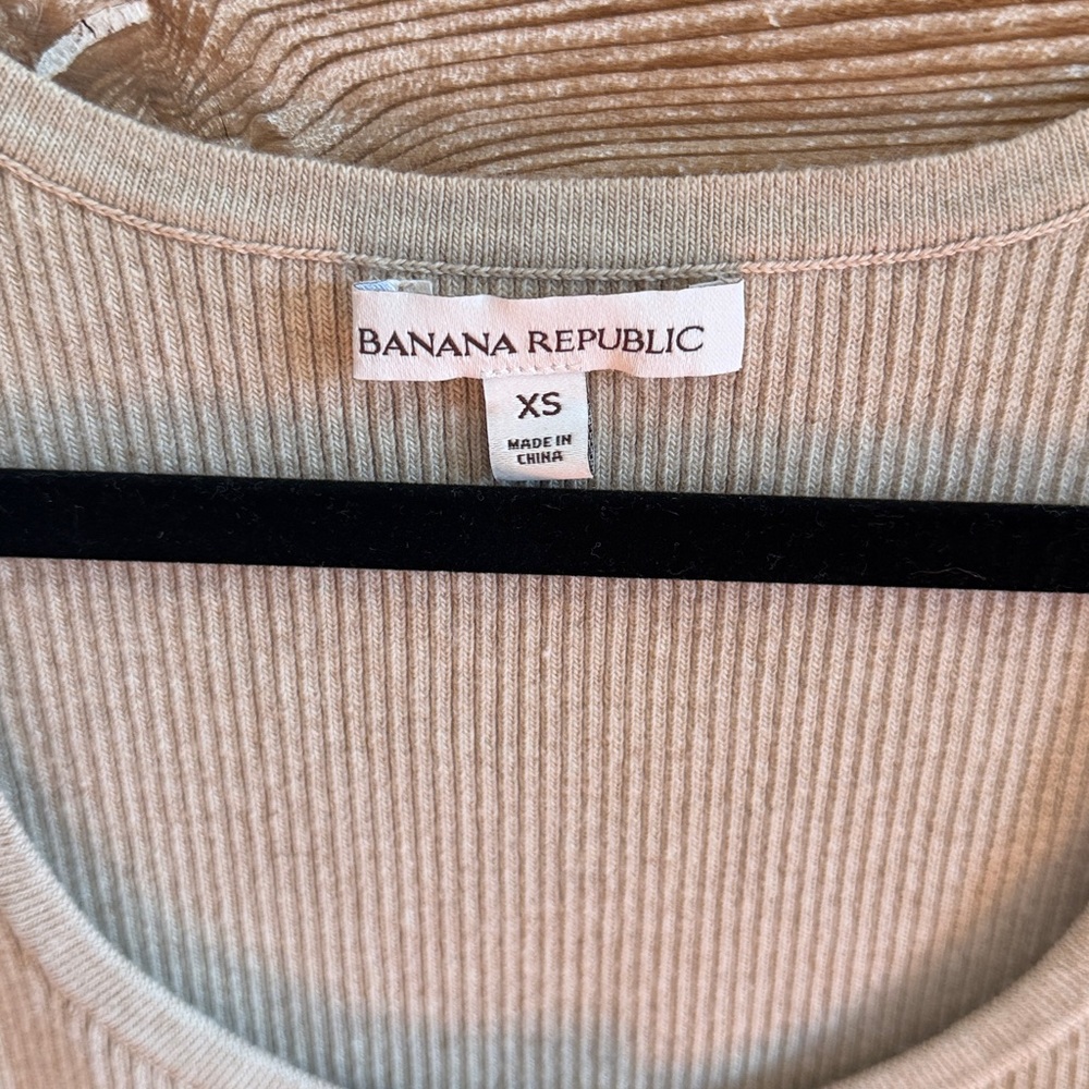 BR Ribbed Button Down Tank - Picture 3 of 4